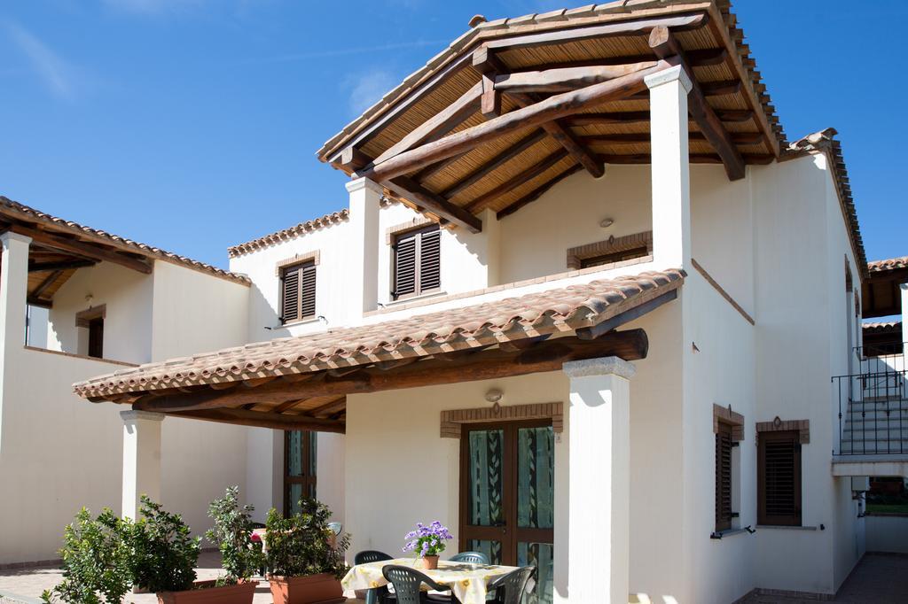 Appartamenti Torre Di Bari Bari Sardo Exterior foto